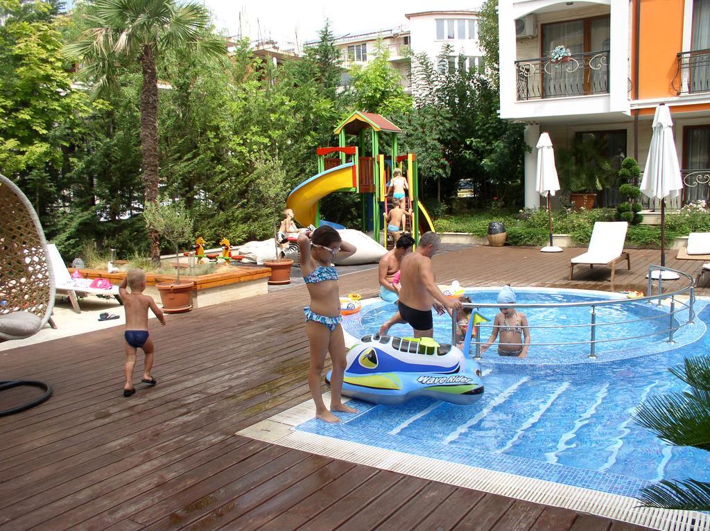 Lvv Palace Apartment Sunny Beach Exterior photo