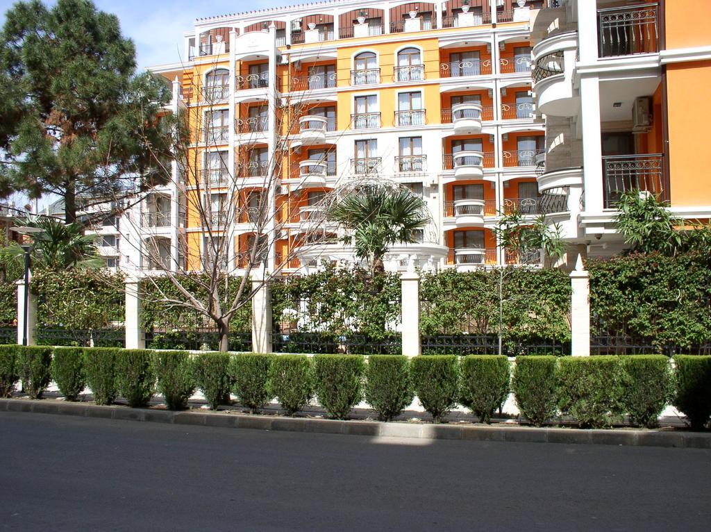 Lvv Palace Apartment Sunny Beach Exterior photo